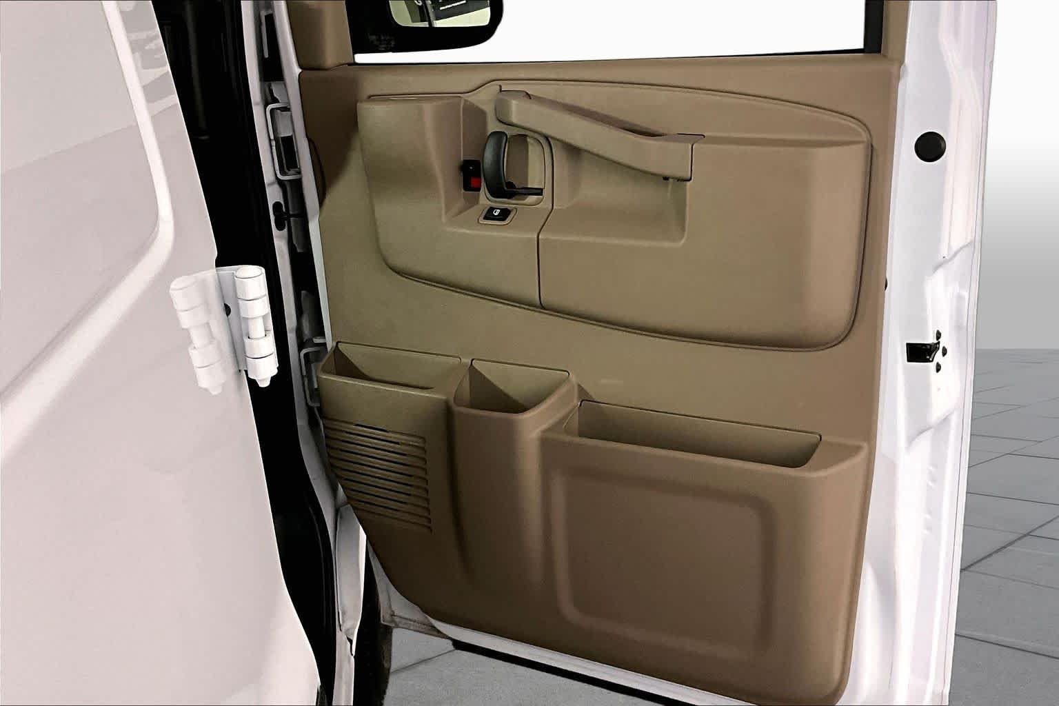 Used 2024 Summit White GMC Work Van image 19