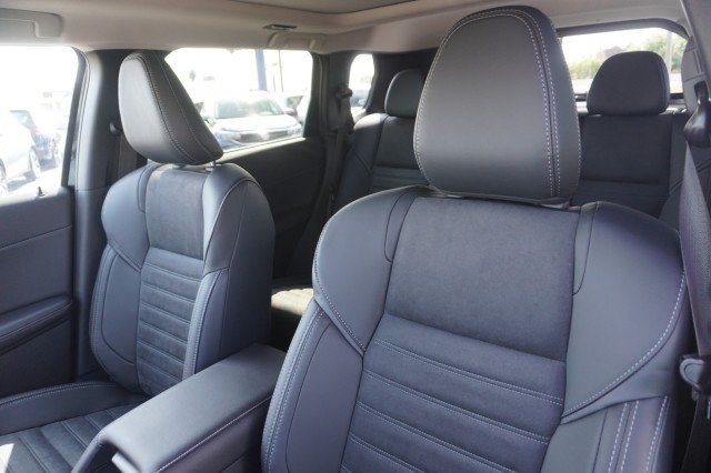2025 Mitsubishi Outlander SE - Photo 19