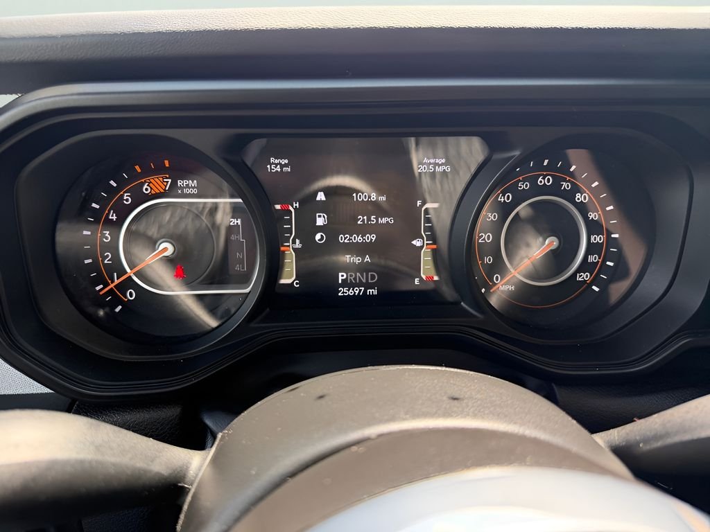 Used 2025 Bright White Clearcoat Jeep Sahara image 18
