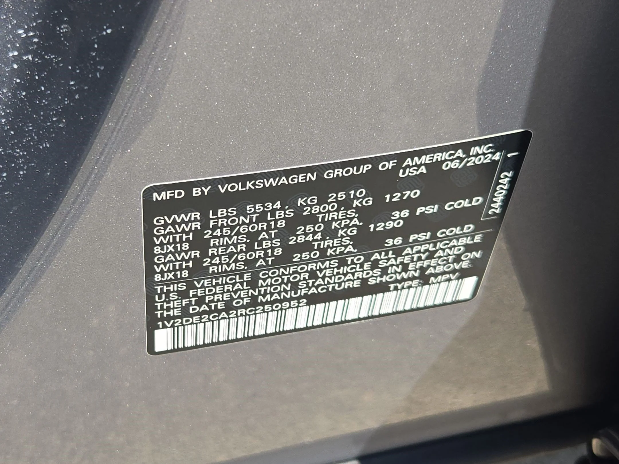 Certified Used 2024 Silver Mist Metallic Volkswagen 2.0T SE image 31