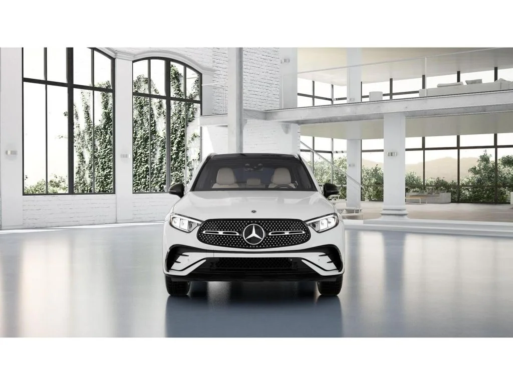 New 2027 White Mercedes-Benz GLC 300 image 7