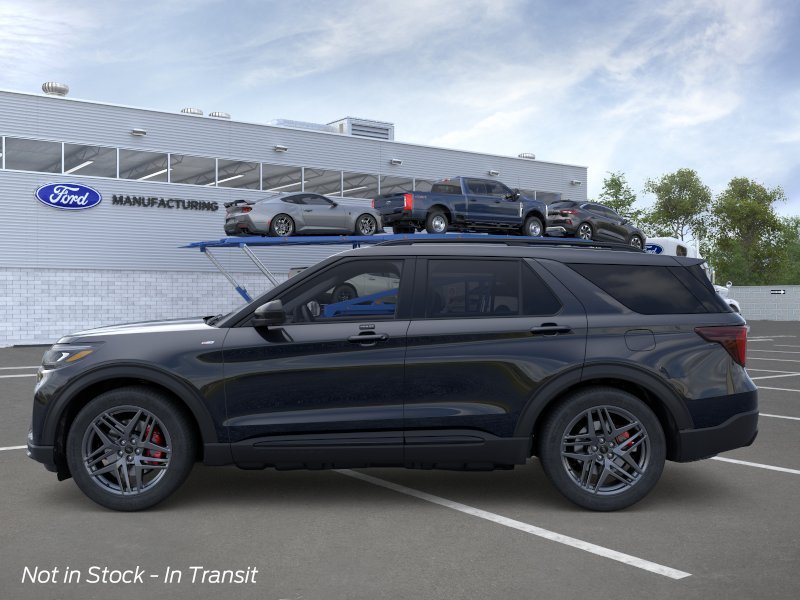 New 2026 Agate Black Metallic Ford ST-Line image 3