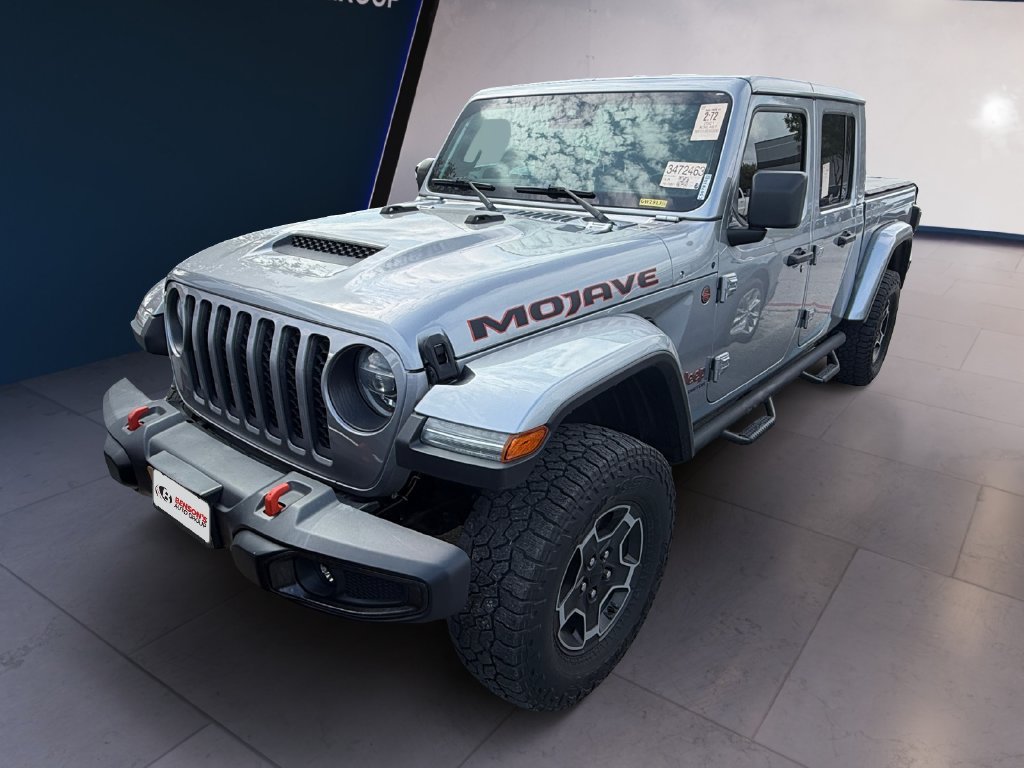 Used 2021 Silver Jeep Mojave image 1
