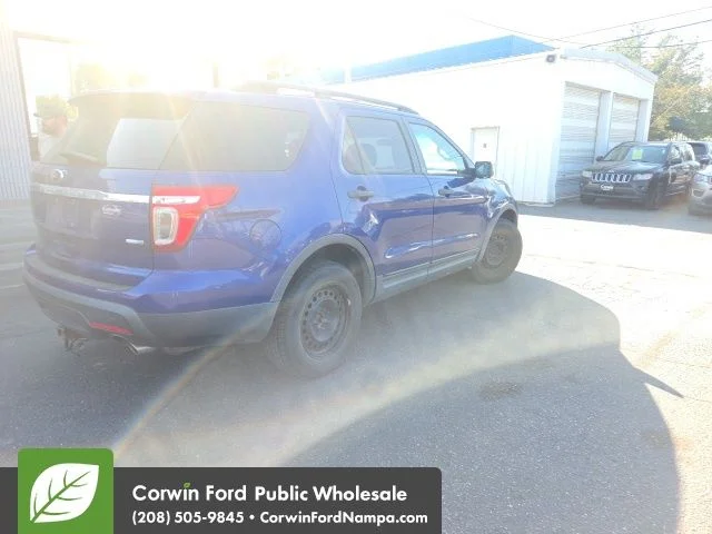 Used 2013 Blue Metallic Ford  image 6
