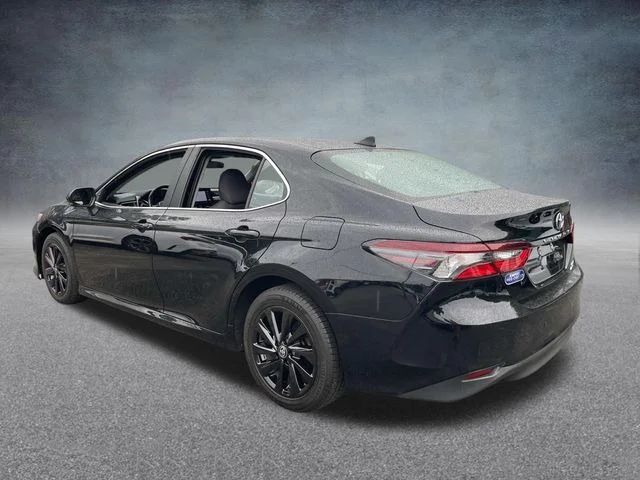 Used 2022 Black Toyota LE image 8