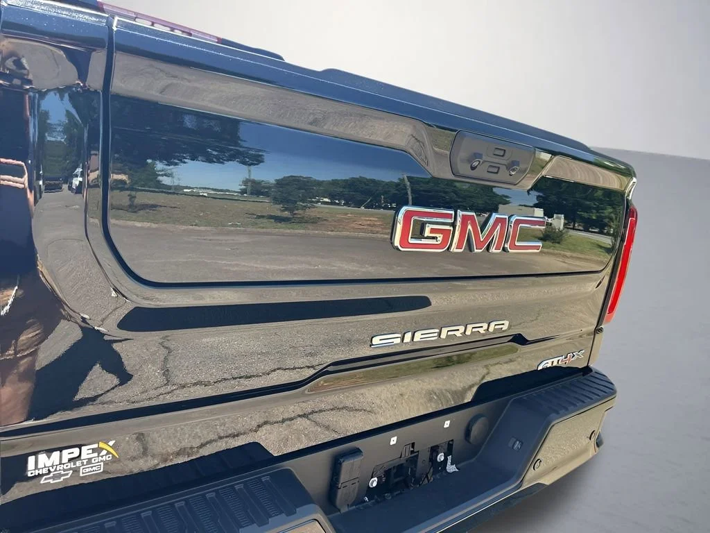 Used 2026 Onyx Black GMC AT4X image 33