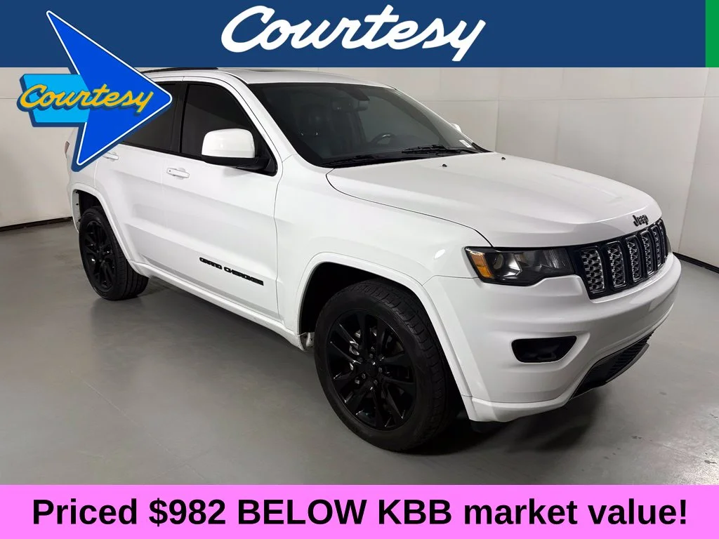 Used 2019 White Jeep Altitude image 1