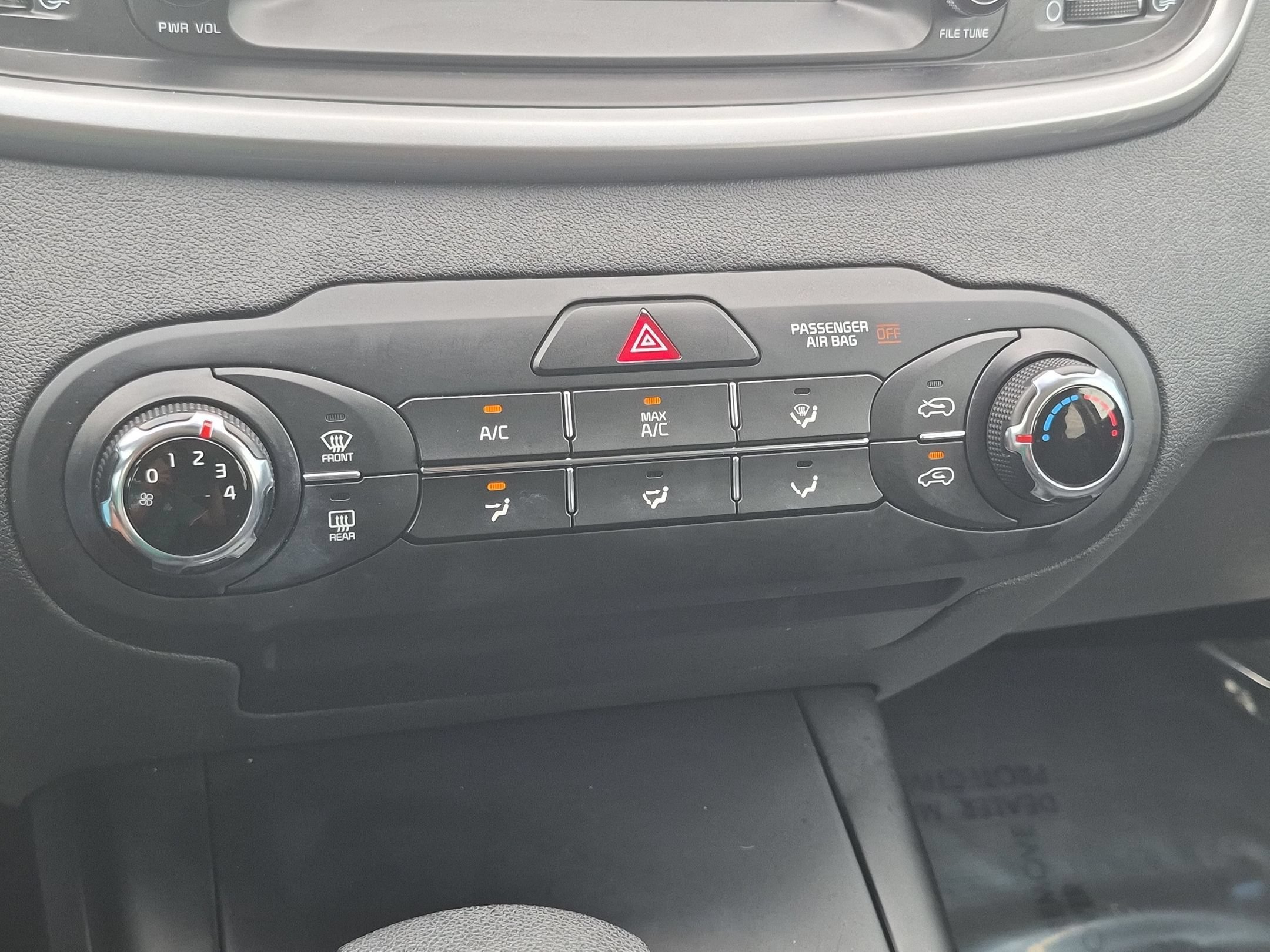 Used 2019 Sangria Kia LX image 19