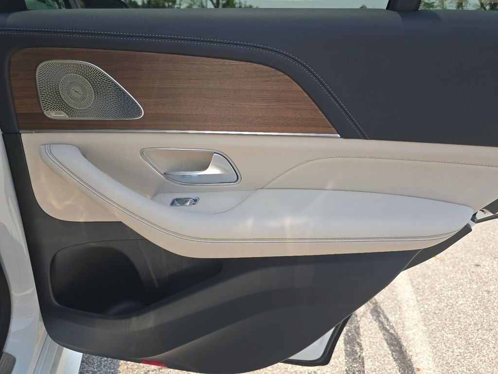 New 2026 Polar White Mercedes-Benz GLE 53 AMG® image 23