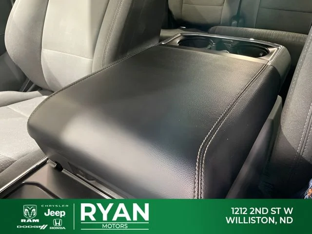 Used 2021 White Ford XLT image 25
