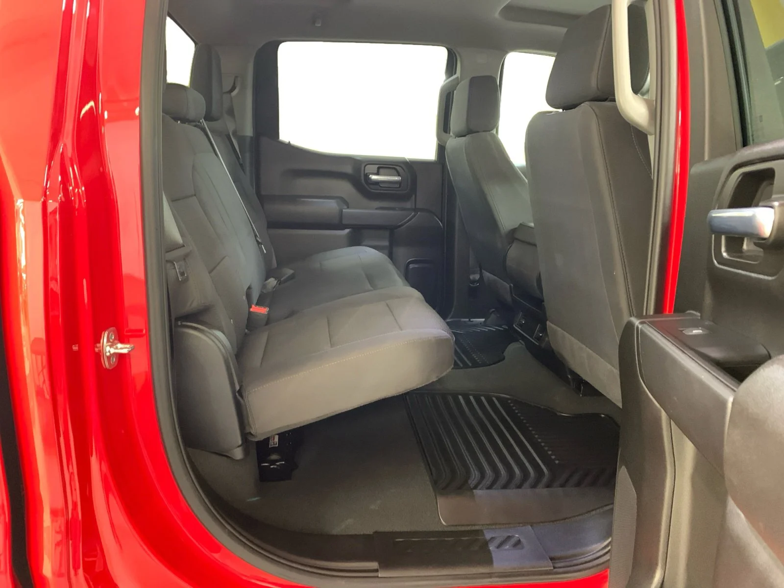 Used 2025 Cardinal Red GMC Pro image 18