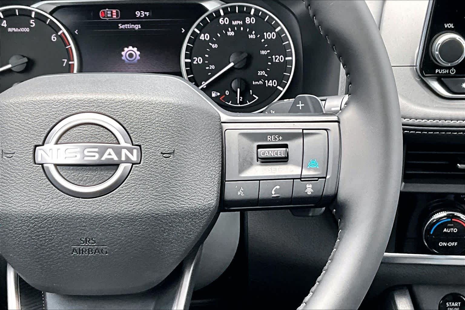 Used 2026 Everest White Pearl Tricoat Nissan SV image 24