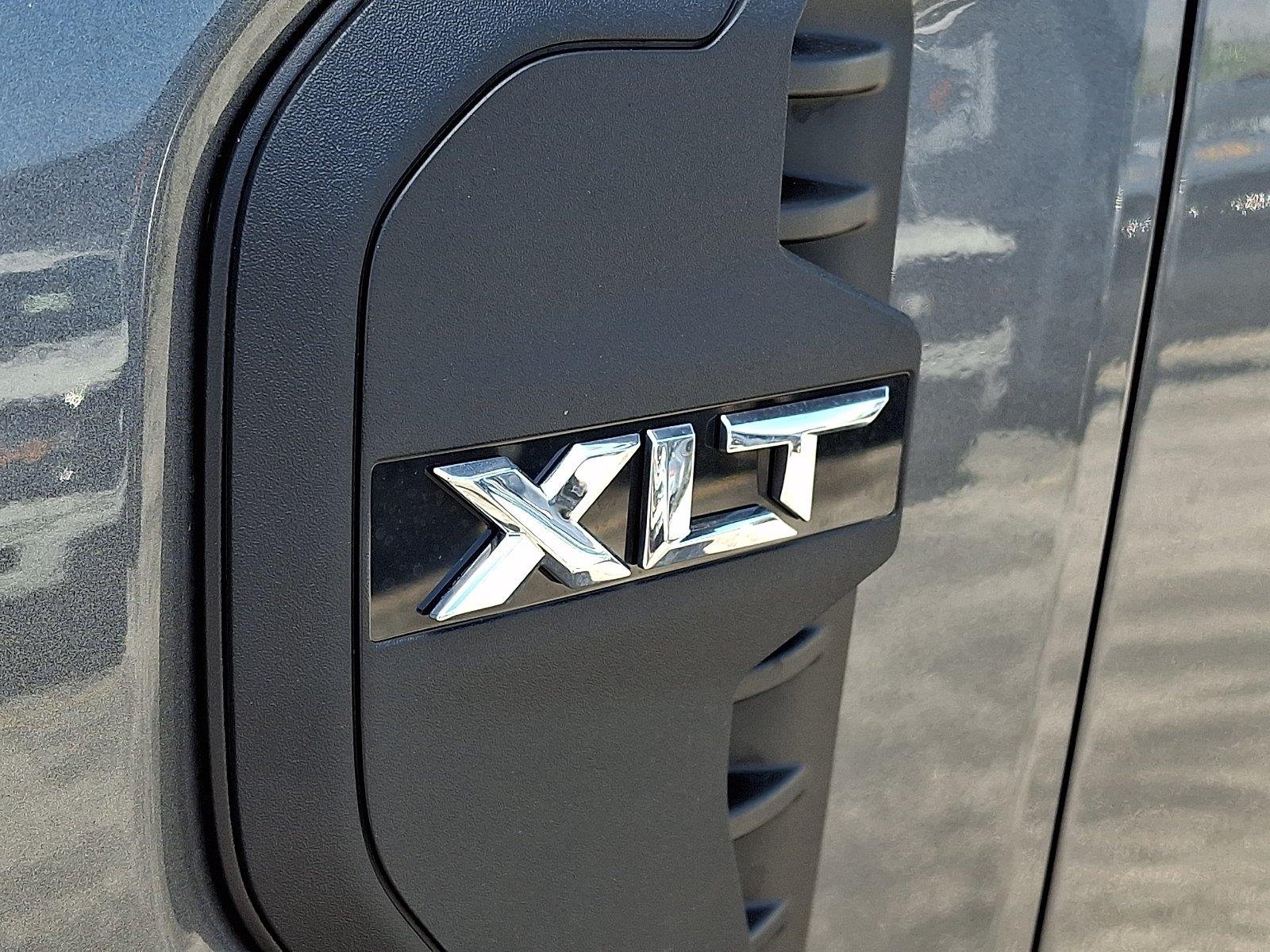 New 2026 Carbonized Gray Metallic Ford XLT image 19