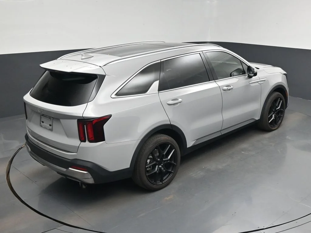 Certified Used 2024 Gray Kia EX image 24