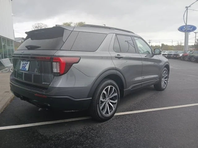 New 2026 Gray Ford ST-Line image 3