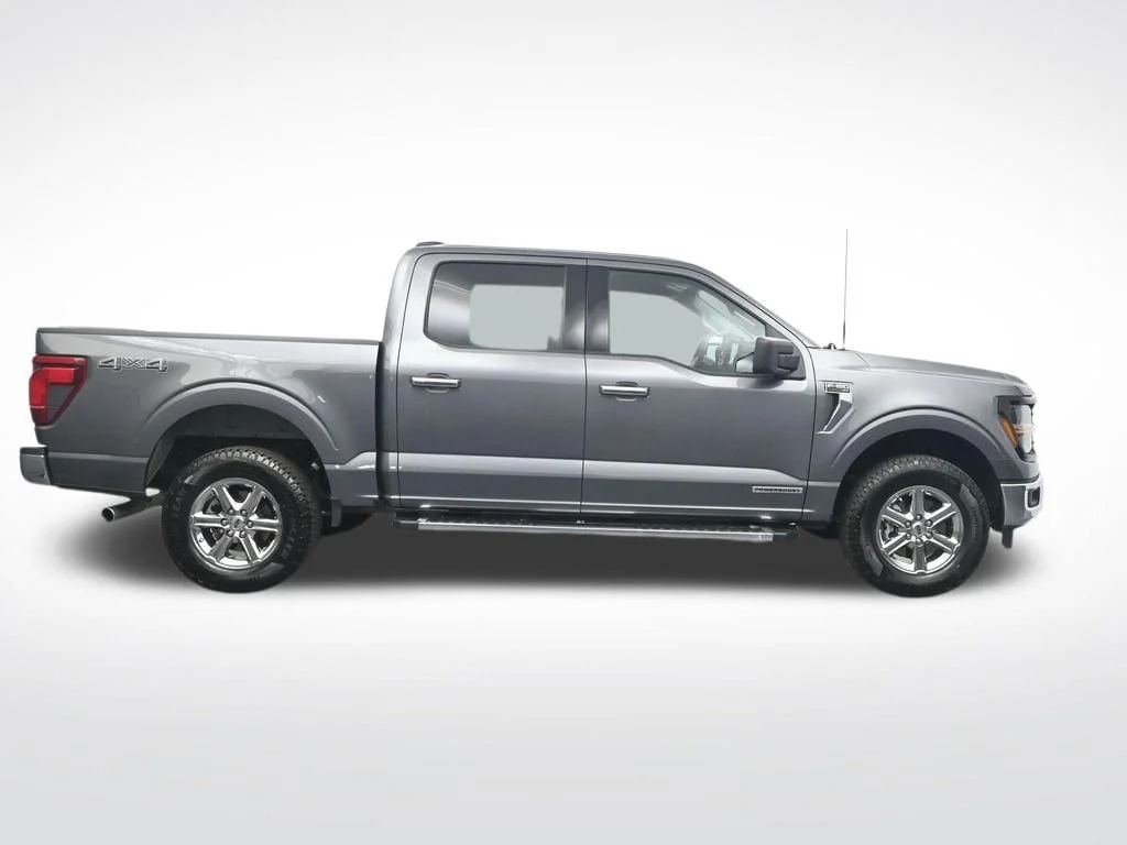 Used 2025 Gray Ford XLT image 4