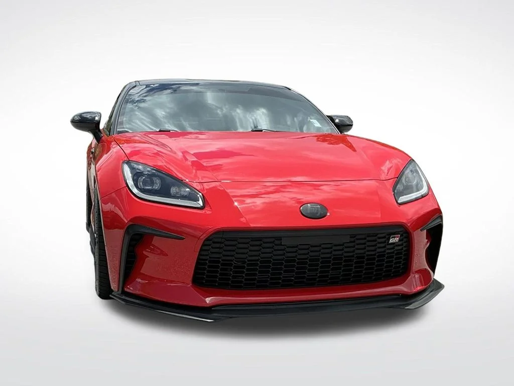 Used 2023  Toyota Premium image 19
