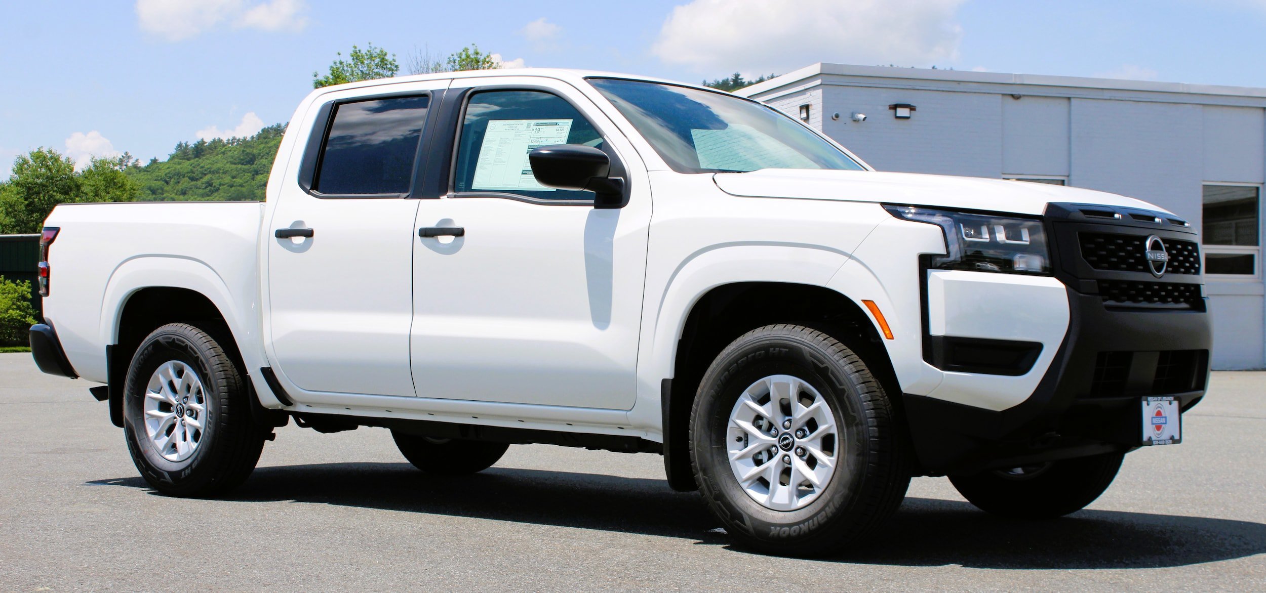 New 2026 Glacier White Nissan Crew Cab S image 5