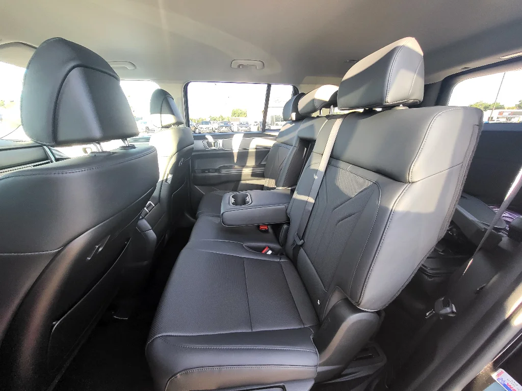 New 2027 Phantom Black Hyundai SEL image 24