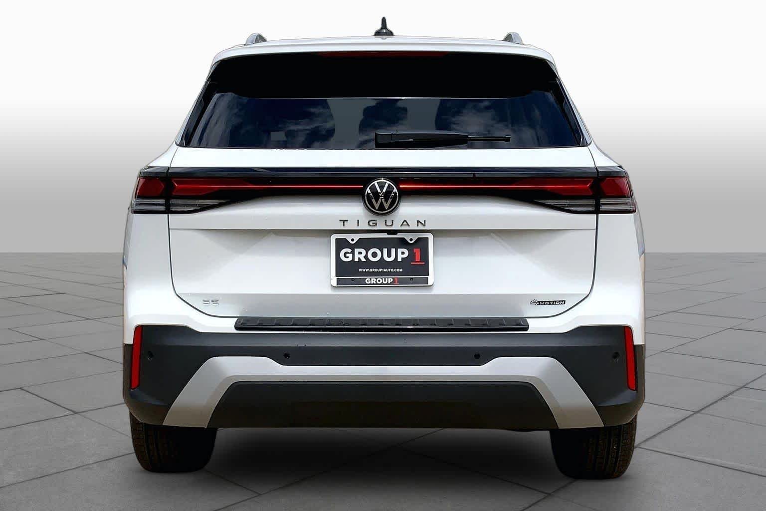 New 2026 Pure White Volkswagen SE image 4