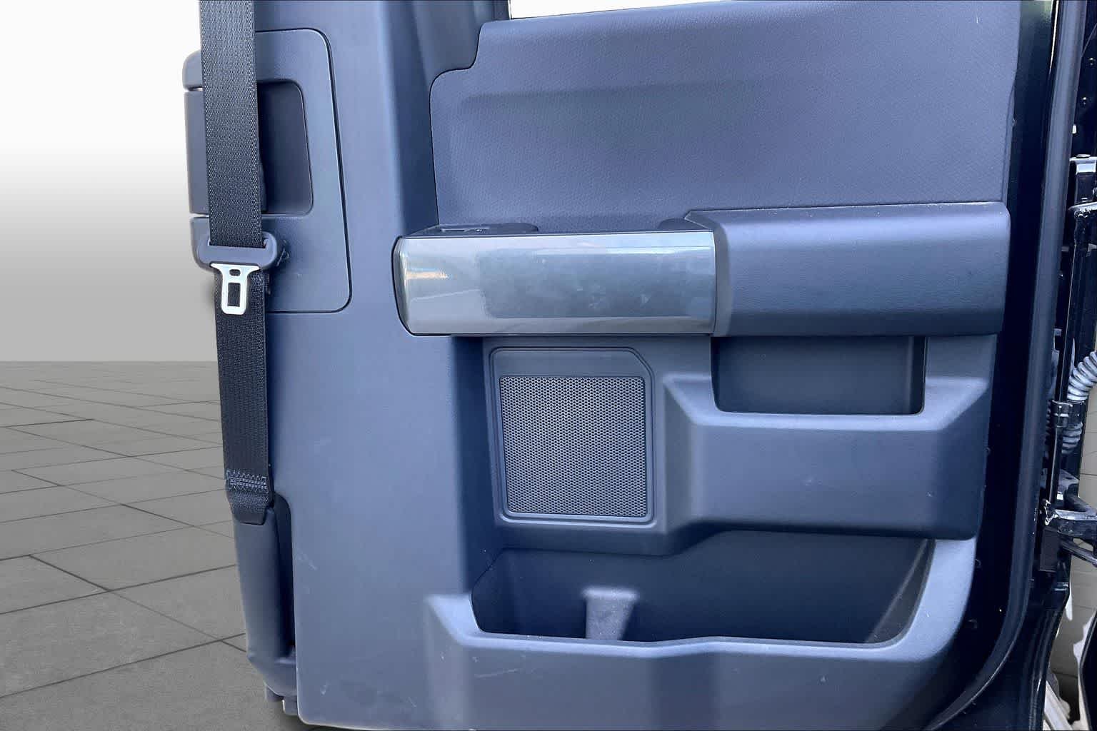 Used 2023 Agate Black Metallic Ford XLT image 40