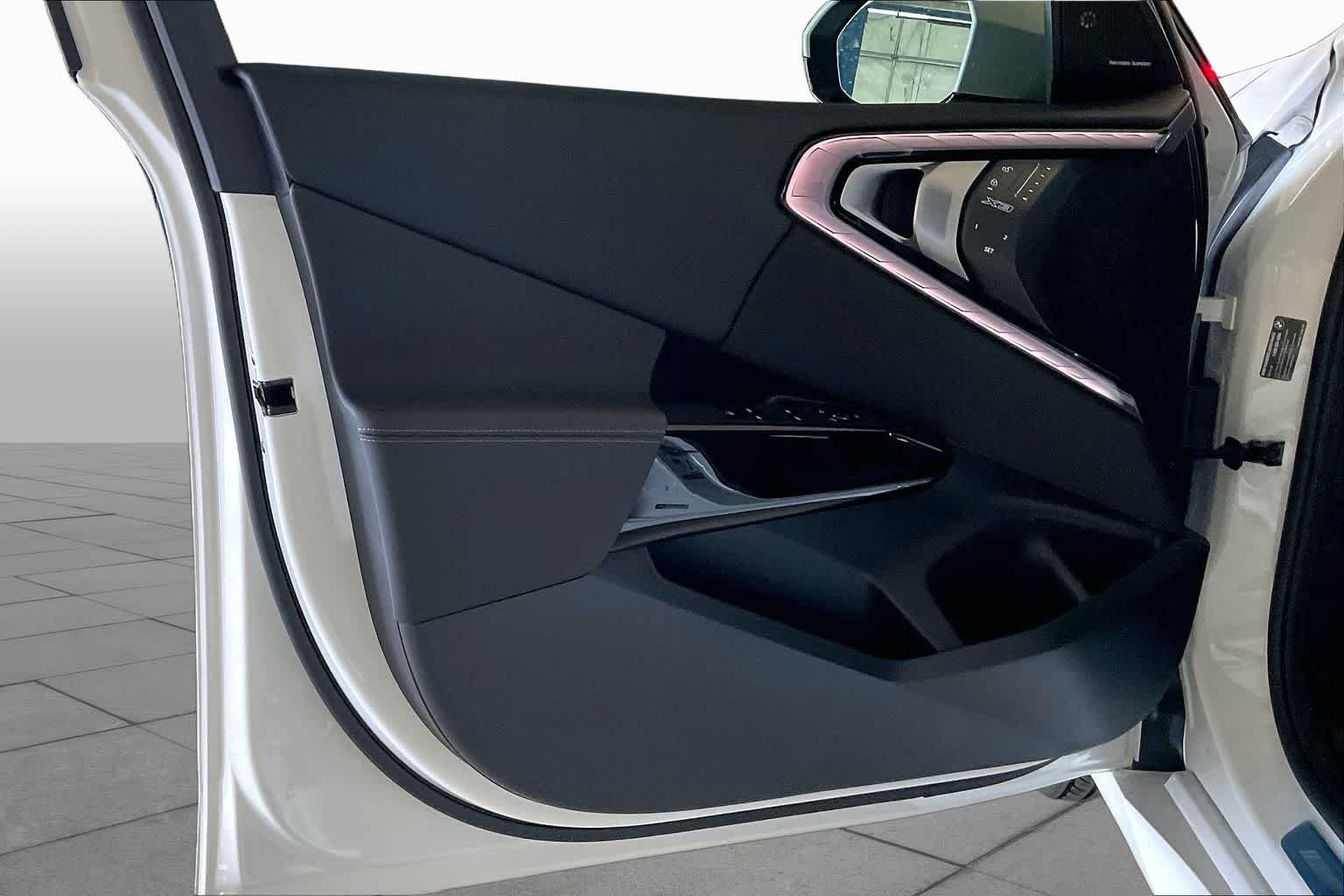 New 2026 Alpine White BMW 30 xDrive image 10