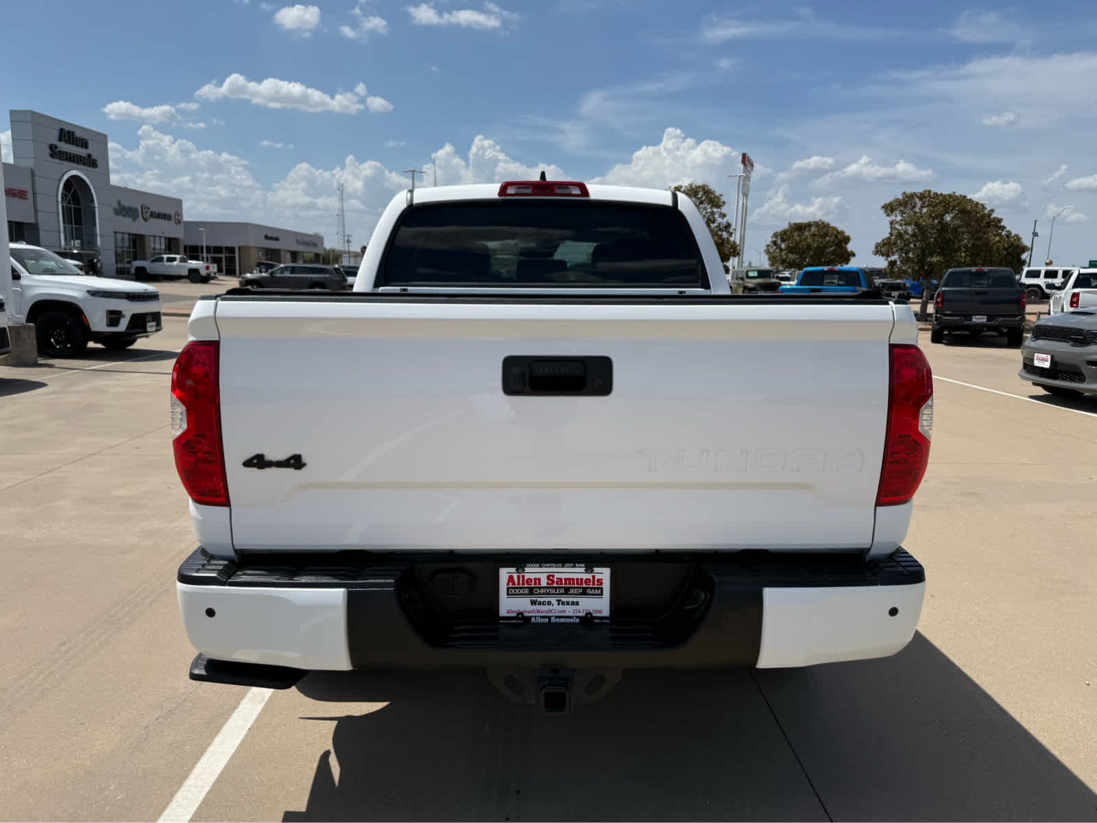 Used 2021 Super White Toyota SR5 image 7
