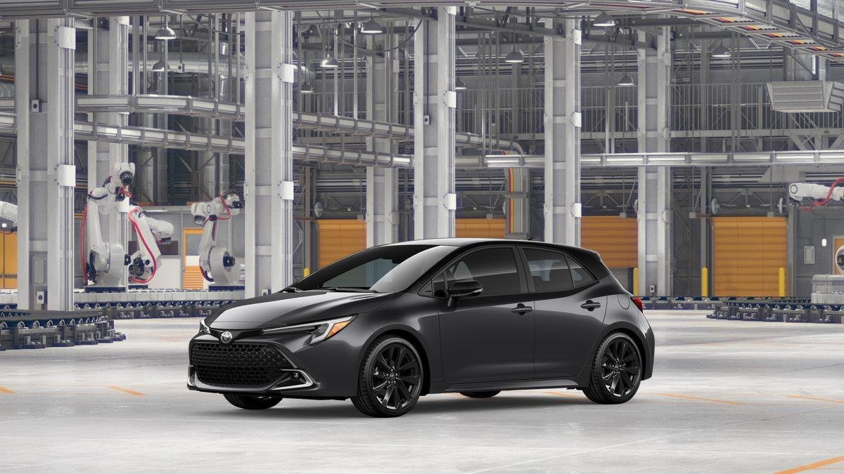 New 2026 Magnetic Gray Metallic with Midnight Black Metallic roof <sup>1</sup> Toyota  XSE image 3