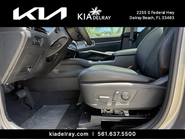 New 2026 Volcanic Sand Kia EX image 17