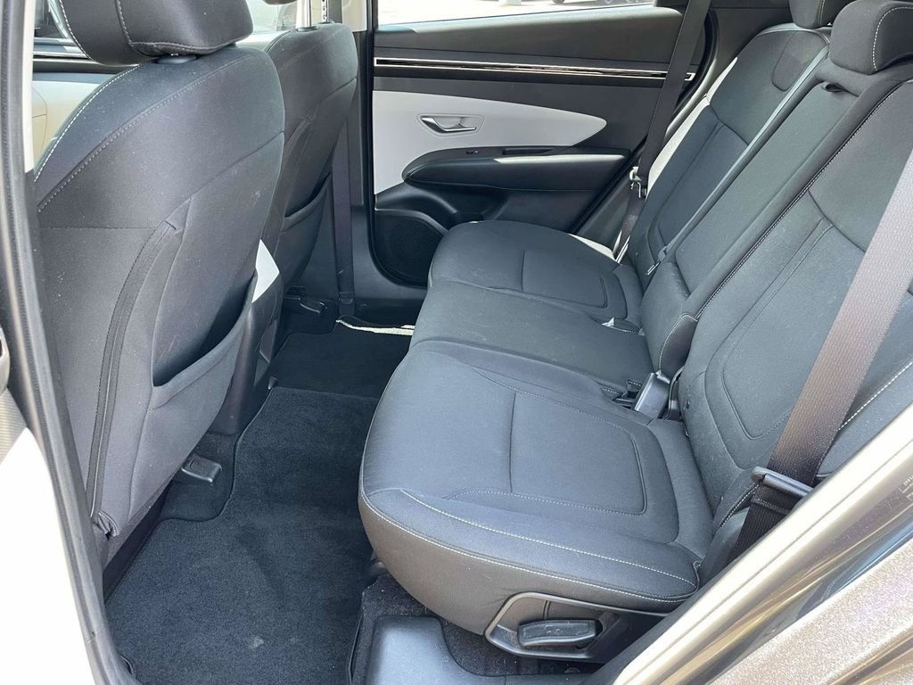 Used 2022 Gray Hyundai SE image 11