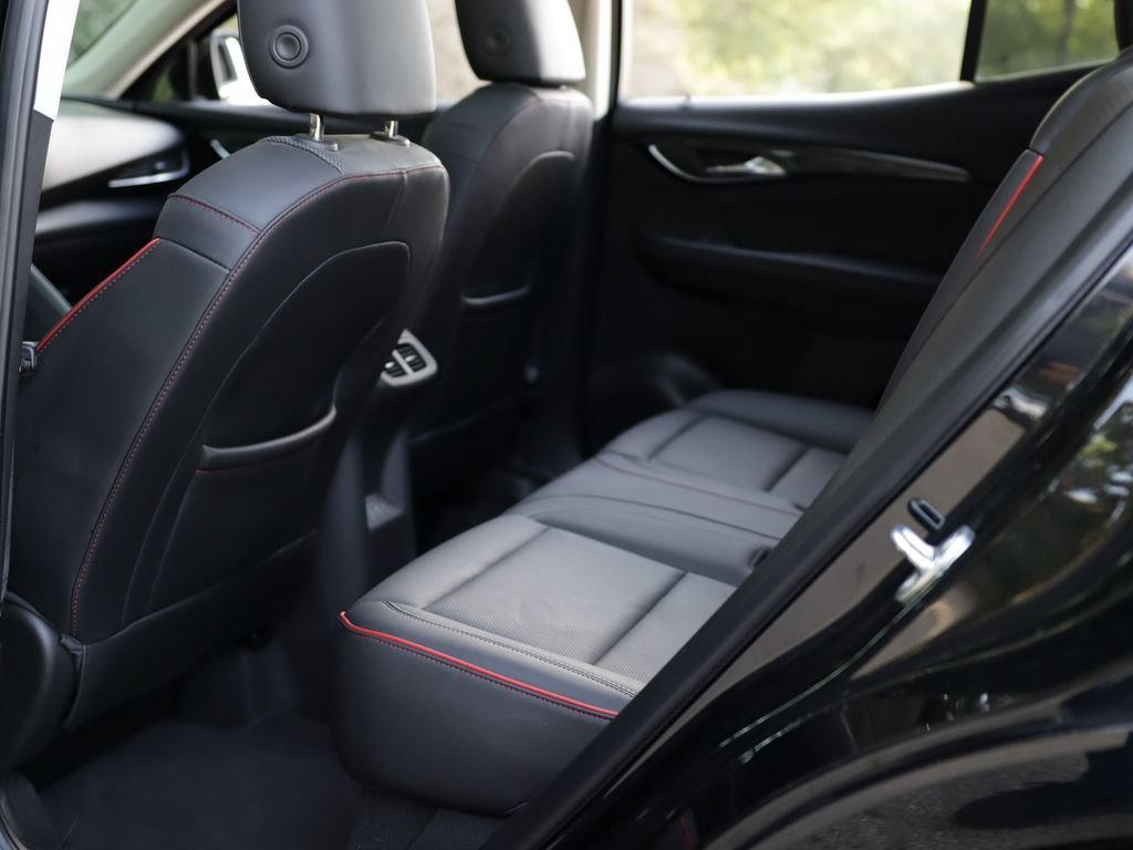 Used 2023 Ebony Twilight Metallic Buick Essence image 27