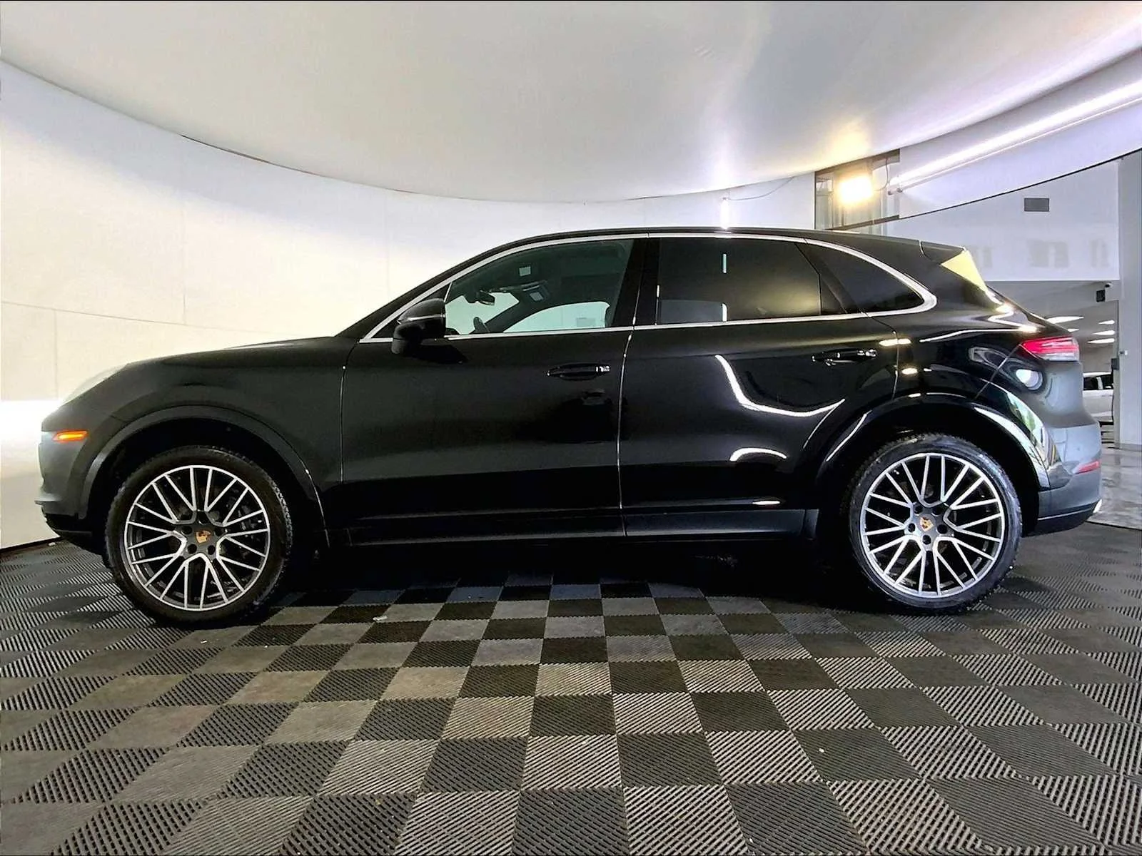 Certified Used 2023 Chromite Black Metallic Porsche  image 2