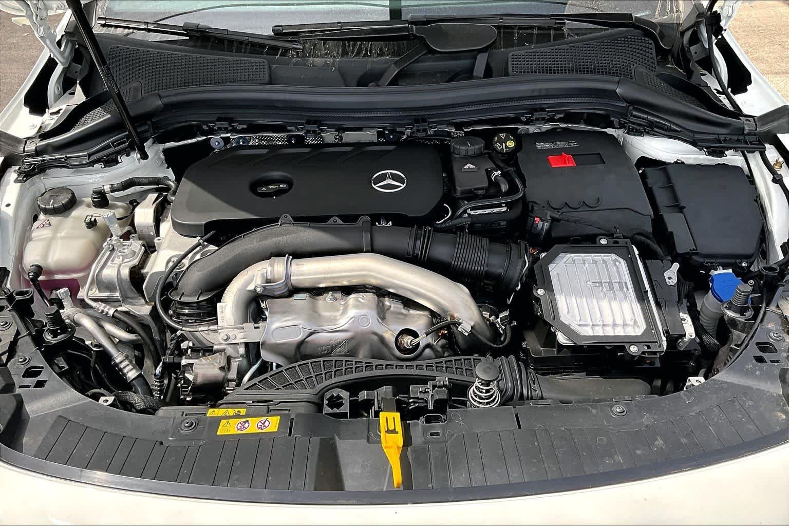 New 2026 Polar White Mercedes-Benz GLA 250 image 18
