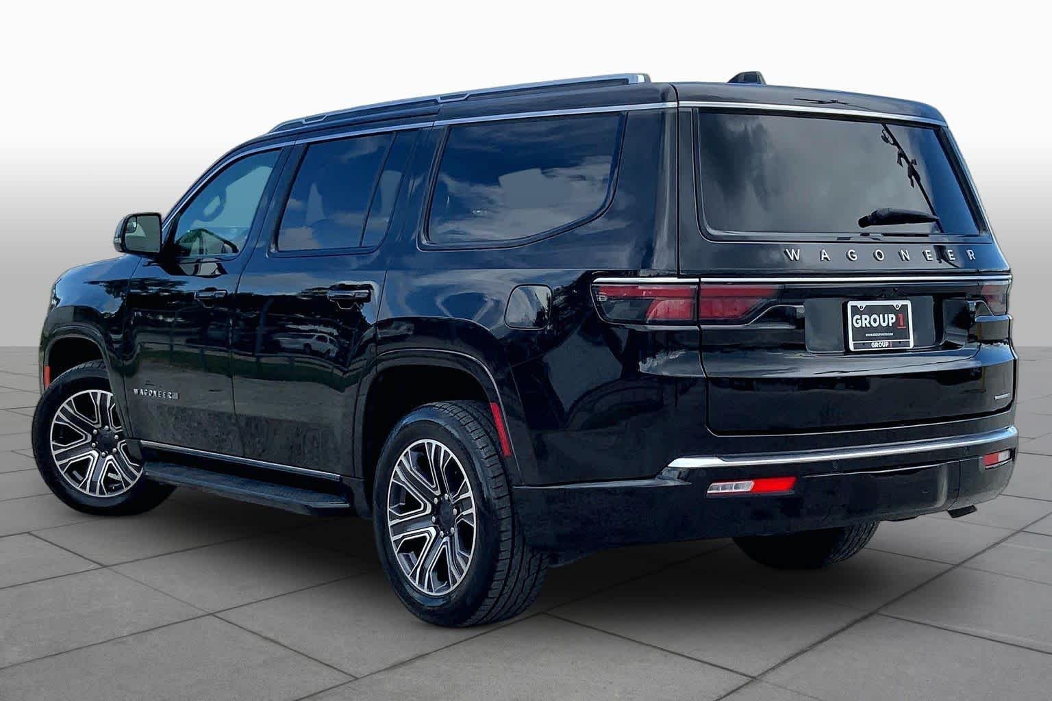 Used 2024 Diamond Black Crystal Pearlcoat Jeep Series II image 12