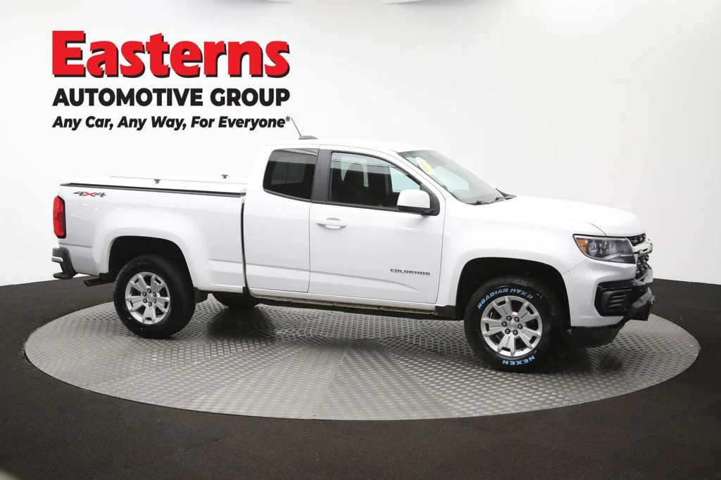 Used 2022 White Chevrolet LT image 43