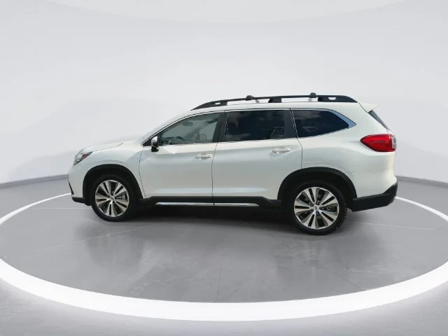 Used 2022 White Subaru Limited image 5
