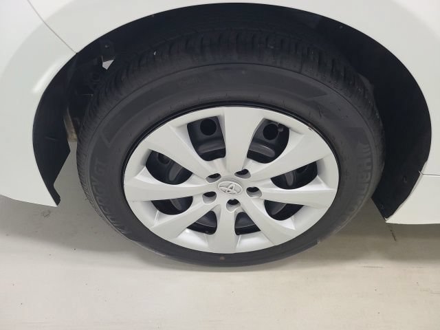 2023 Toyota Corolla LE - Photo 32