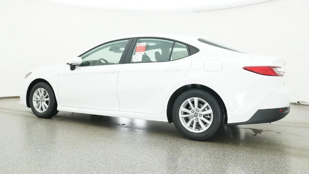 New 2026 Ice Cap Toyota LE image 33