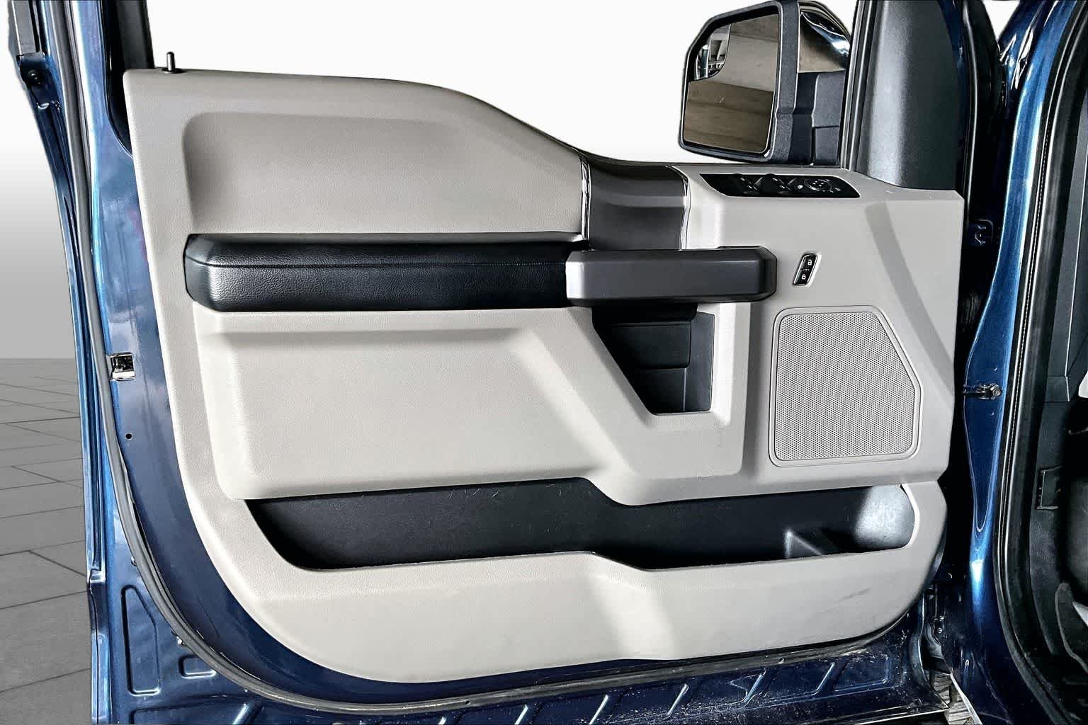 Used 2020 Blue Jeans Metallic Ford XLT image 21