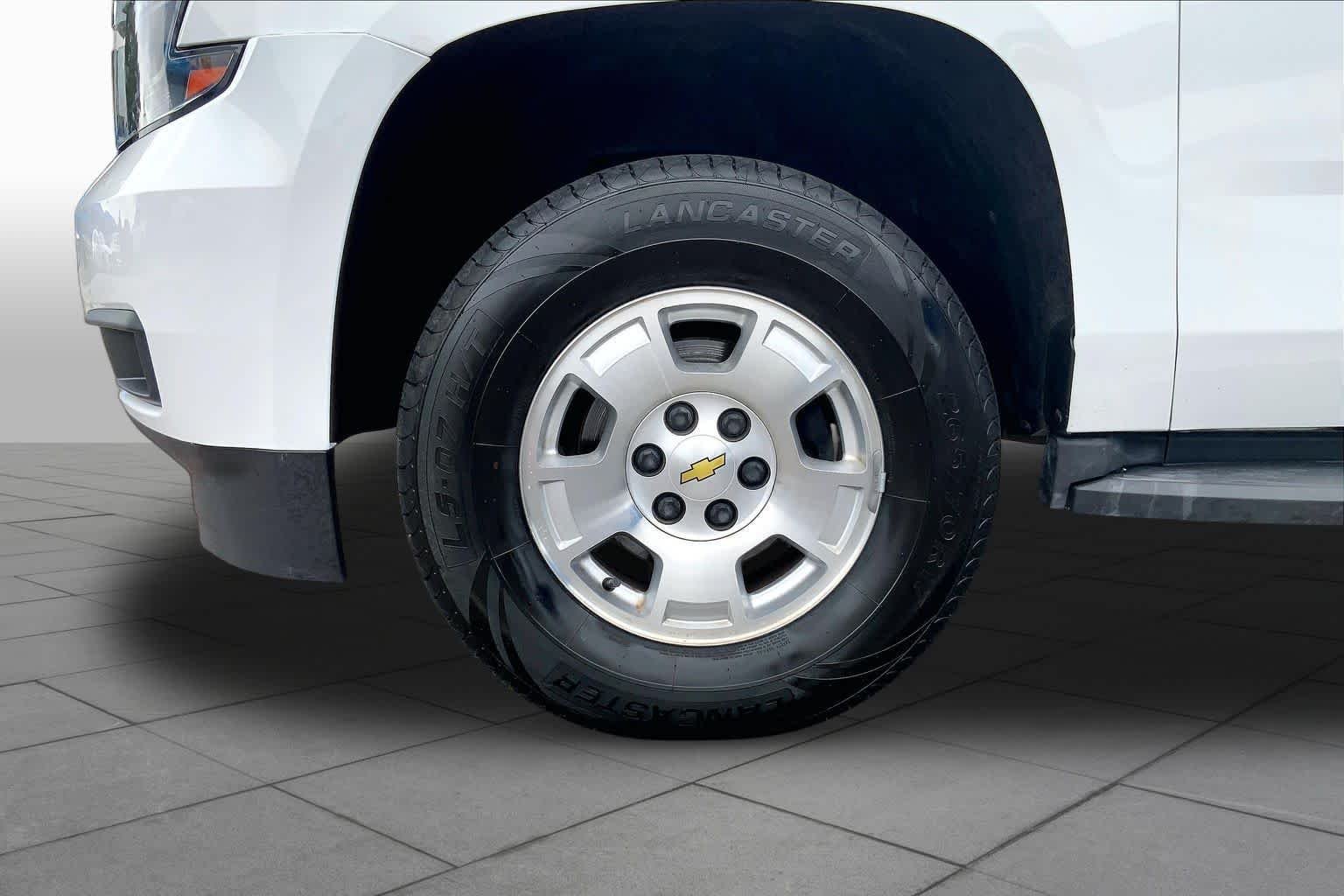 Used 2015 Summit White Chevrolet LT image 11