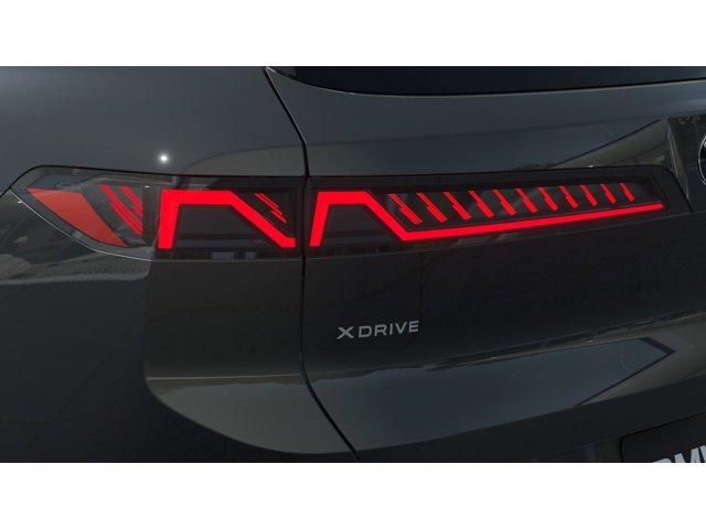 New 2027 Dravit Grey Metallic BMW 40 xDrive image 8