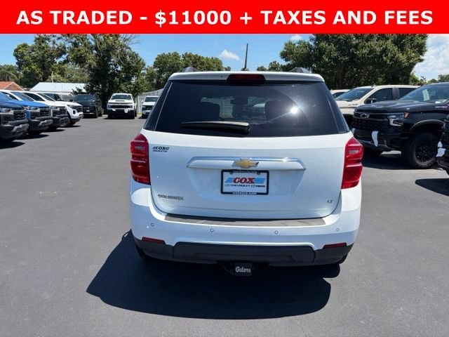 Used 2017 SUMMIT WHITE Chevrolet LT image 5