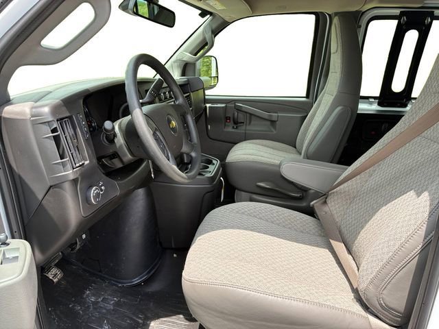 2026 Chevrolet Express Cargo Work Van - Photo 11