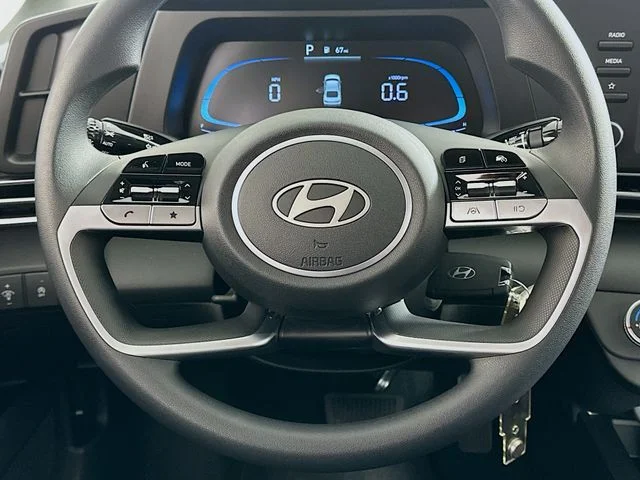 New 2026 White Hyundai SE image 14