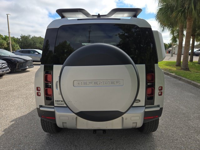 Used 2022 Silver Land Rover S image 4