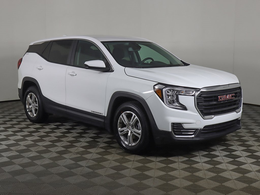 Used 2024 GMC Terrain SLE with VIN 3GKALMEGXRL220629 for sale in Cleveland Heights, OH