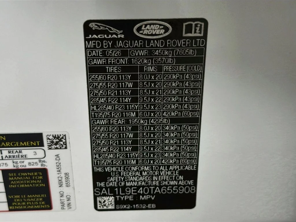 New 2026 Fuji White Land Rover Dynamic SE image 34