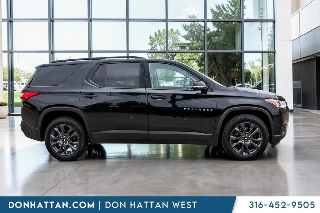 Used 2020 Black Chevrolet RS image 41