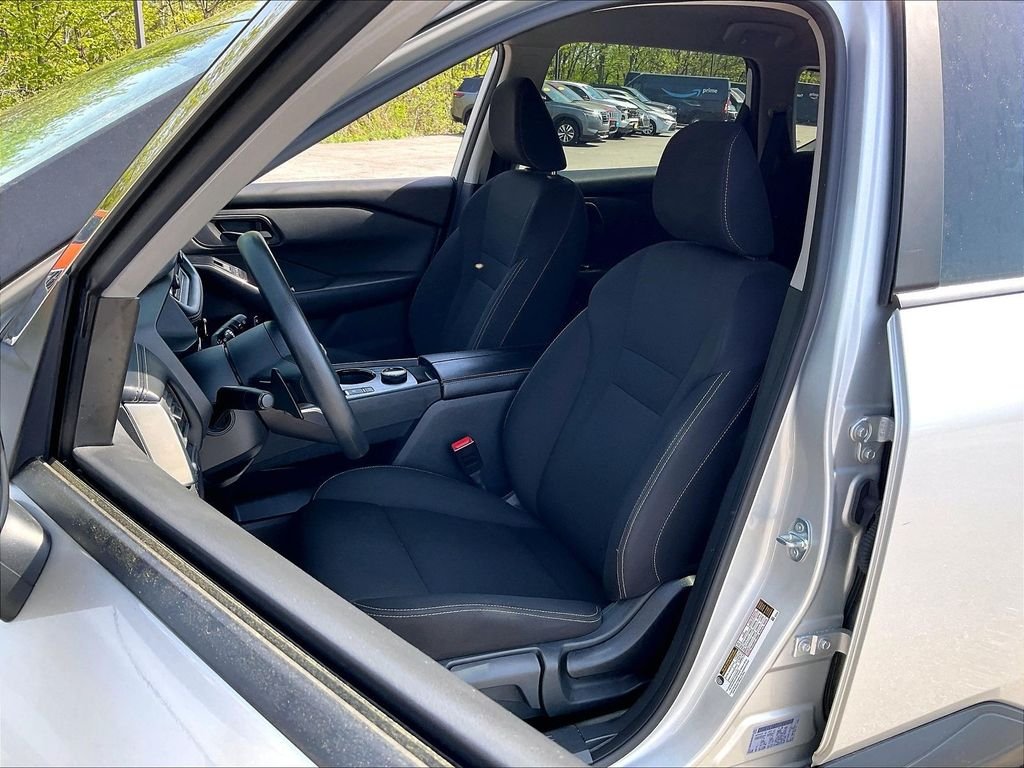 Used 2024 Brilliant Silver Metallic Nissan S image 9