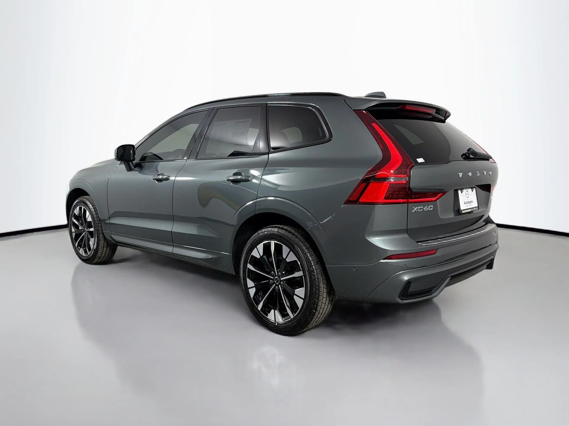 New 2026 Forest Lake Volvo Plus image 7